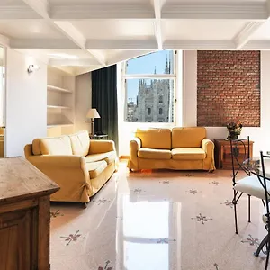 Apartment Duomo Cathedral View - Luxury, Mailand